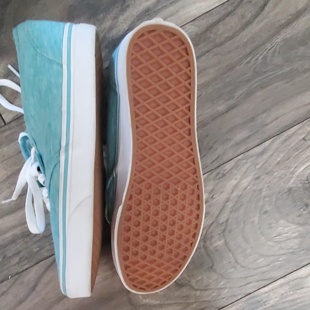Vans - Picture 3 of 3